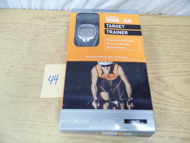 lot 44 image: Timex Target Trainer