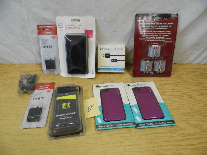 lot 52 image: Phone Cases - USB Cord