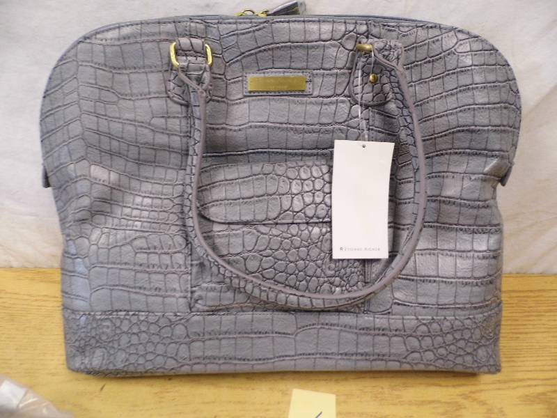 lot 65 image: Etienne Aigner Purse