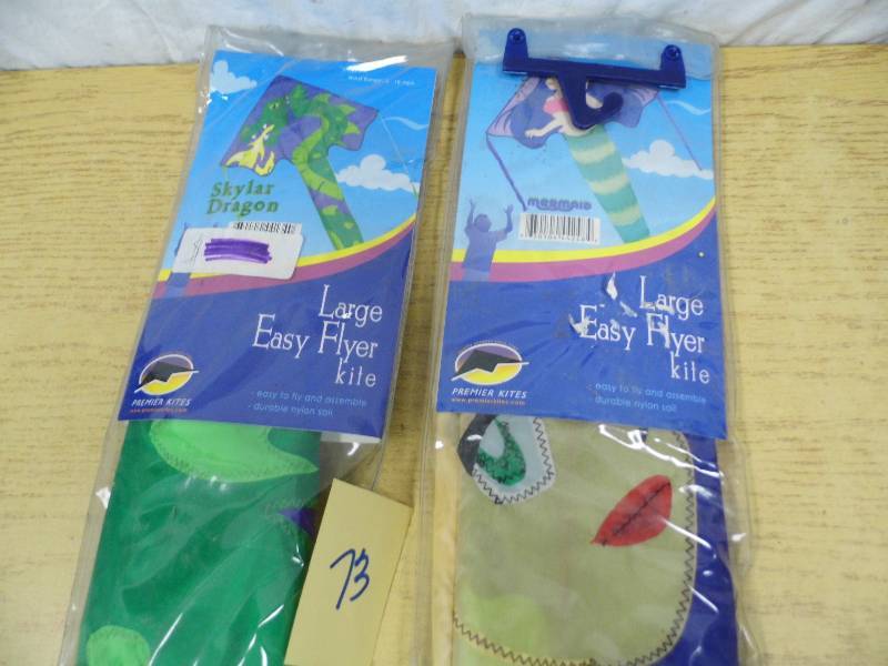 lot 73 image: 2 Kites