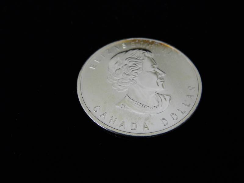 lot 87 image: Canadian Dollar
