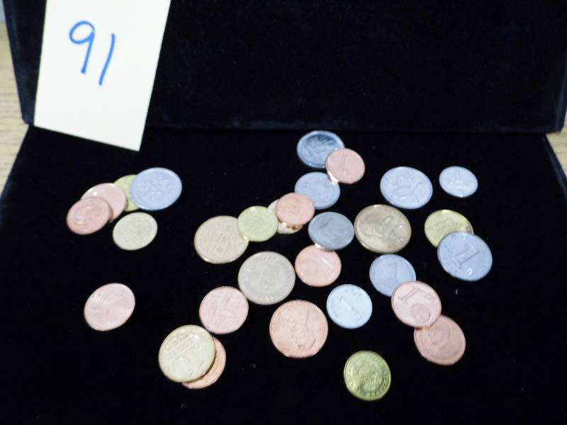 lot 91 image: 30 Coins from 30 Countries