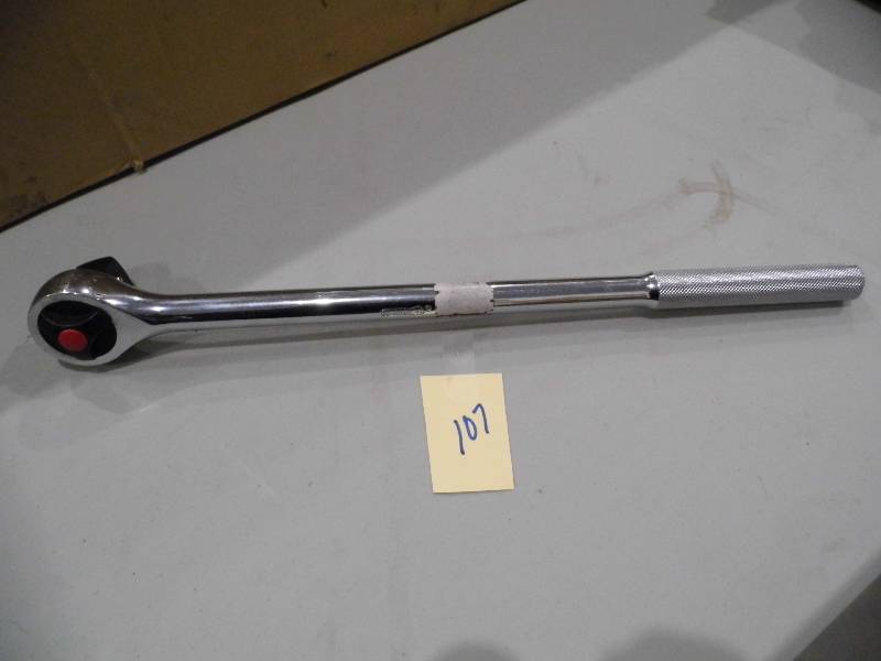 lot 107 image: Grip Rachet Wrench