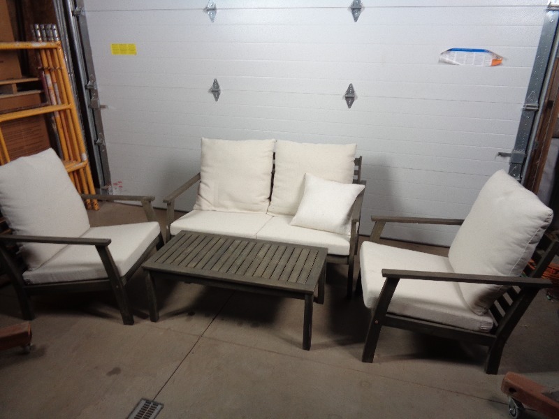 New 4 Piece Patio Set