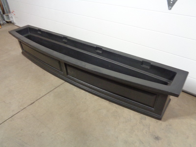 New Large Mayne Polyethylene Planter