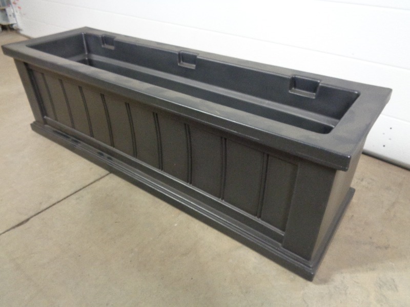 New Large Mayne Polyethylene Planter