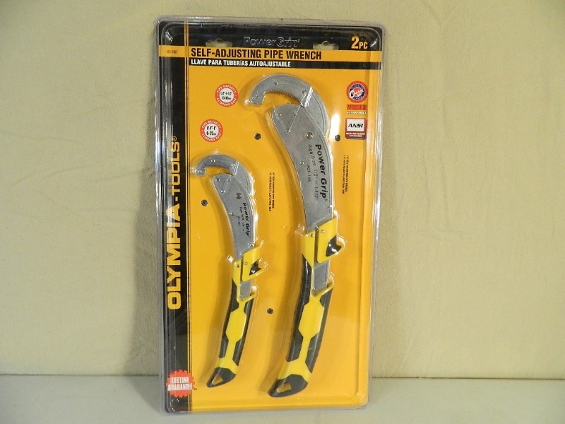New Self Adjusting Pipe Wrench Set