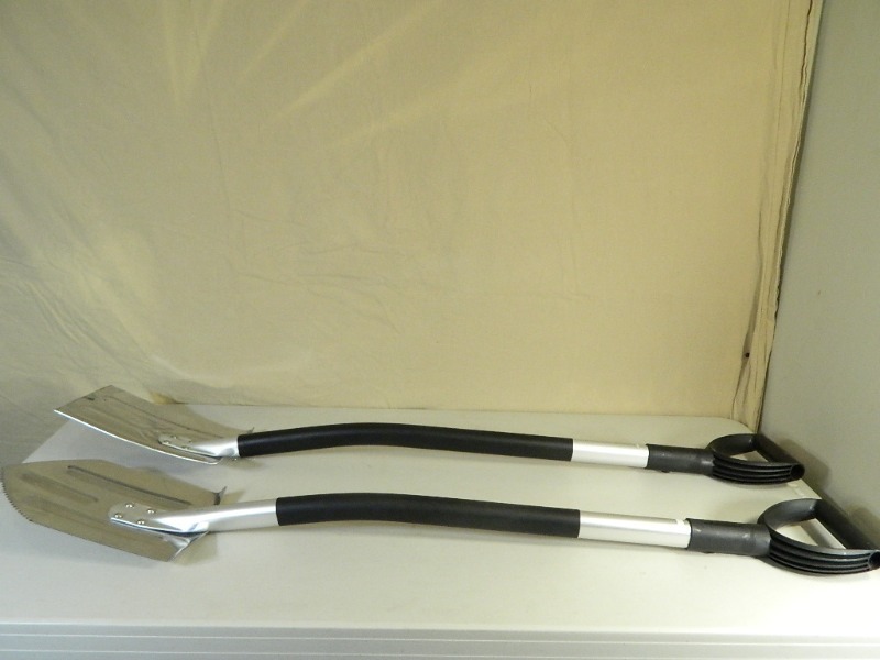 2 New Nice Shovels