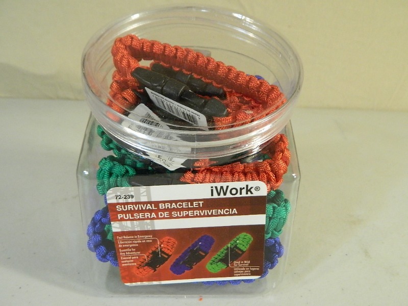 13 New Survival Bracelets with Display