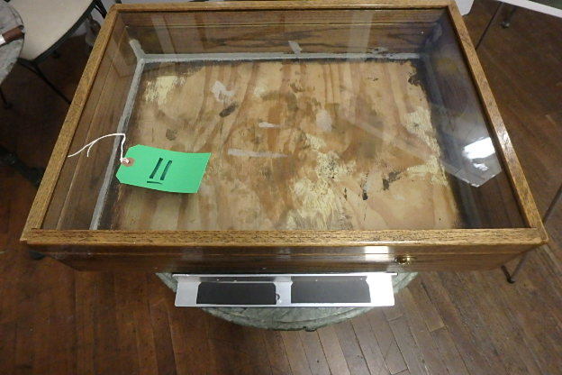 Glass top display