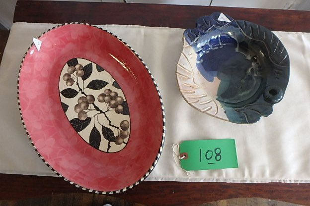 (2)  Pieces Ceranics
