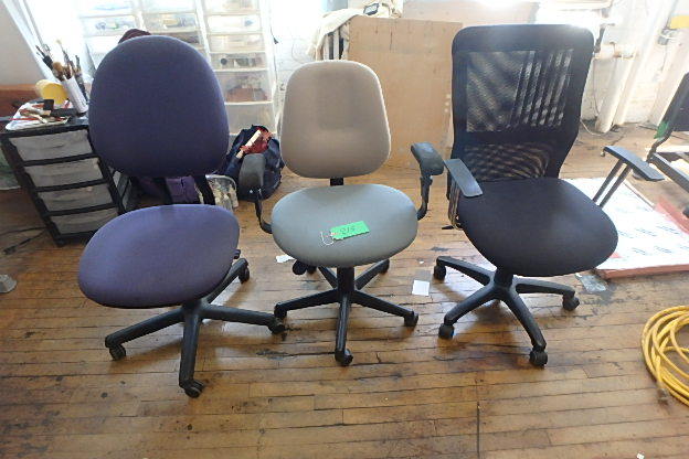 (3) Office Chairs, folding Table