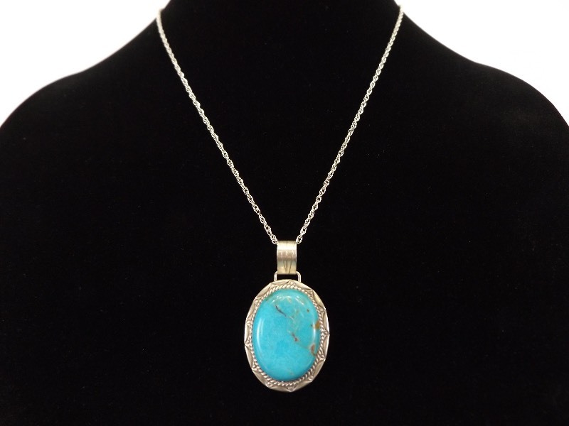 lot 9 image: .925 Sterling Silver Necklace and Cabochon Turquoise Pendant 
