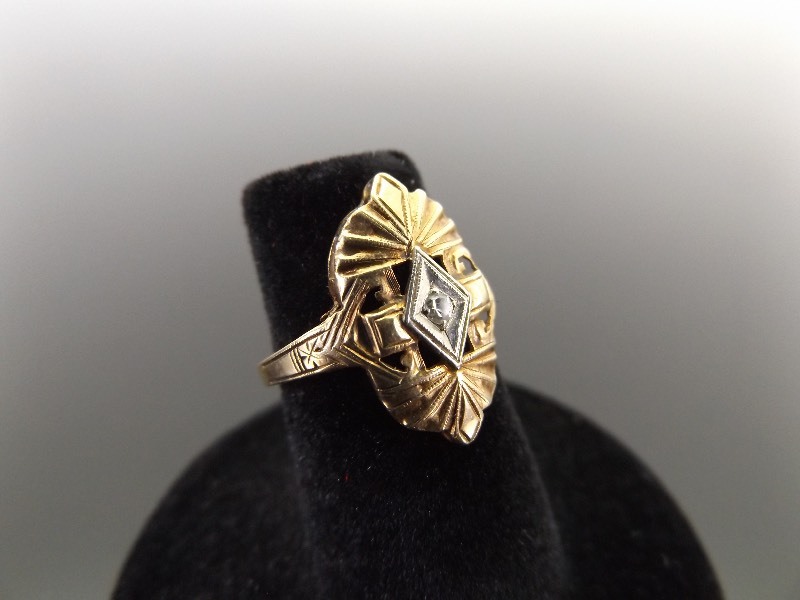 lot 13 image: 14k Yellow Gold and Diamond Antique Ring Size 4.75