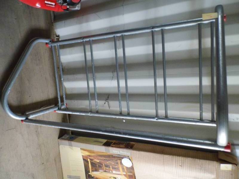 lot 119 image: Bike Rack