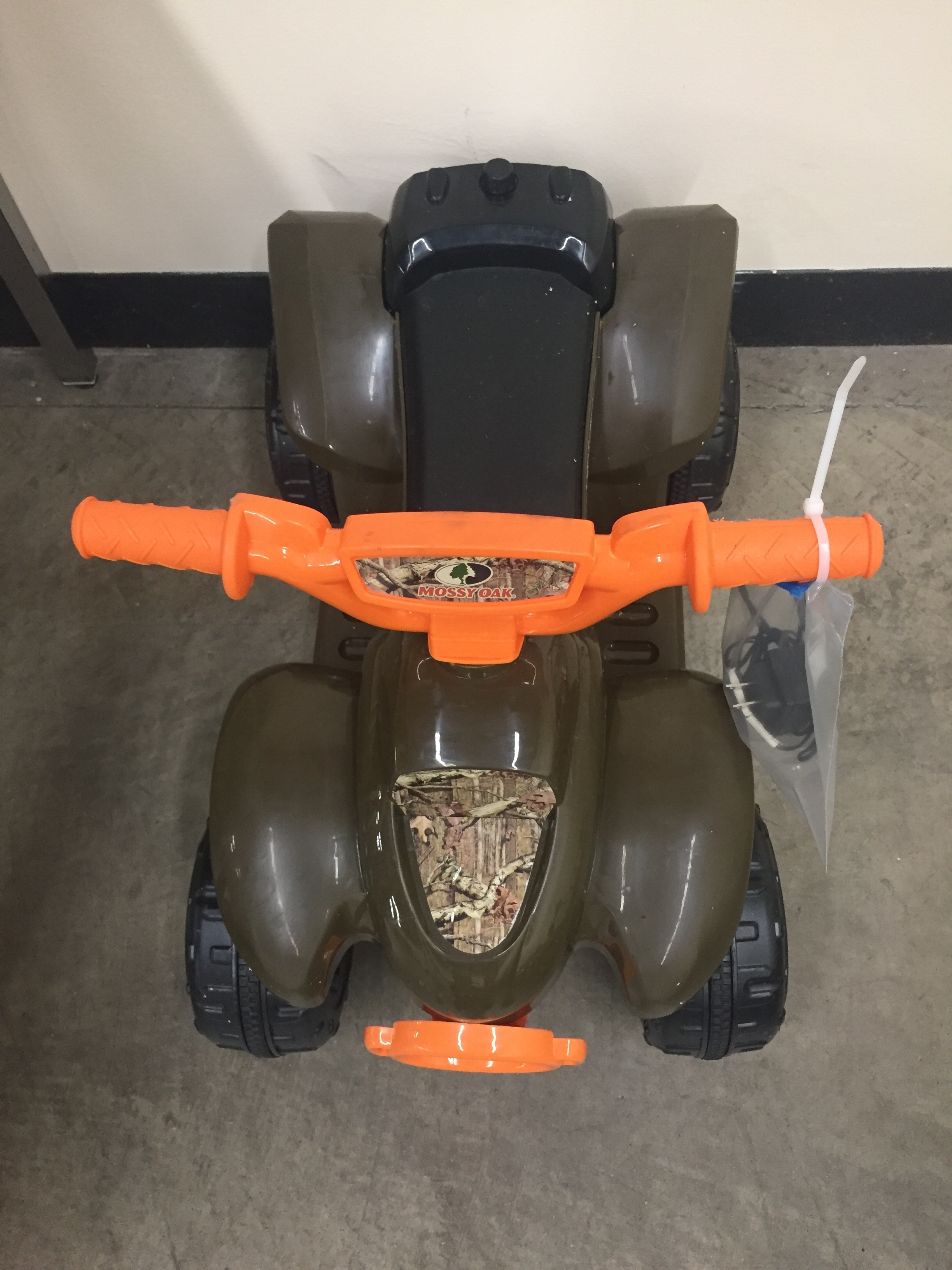 NEW 6 Volt Camo Quad Power Wheel
