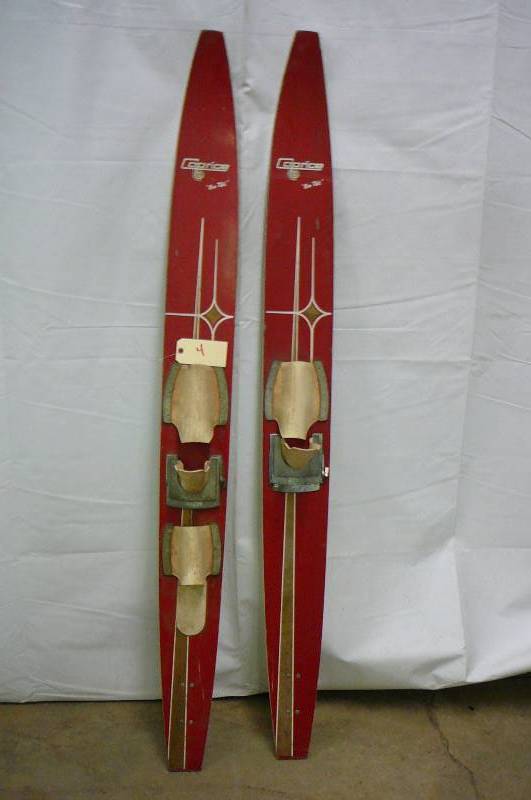 lot 4 image: Vintage Wooden Water skis