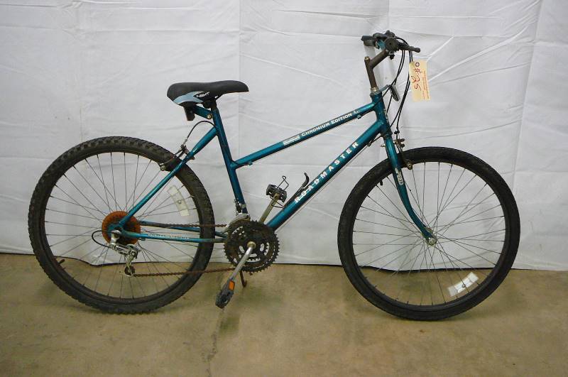 lot 25 image: Road Master Bike