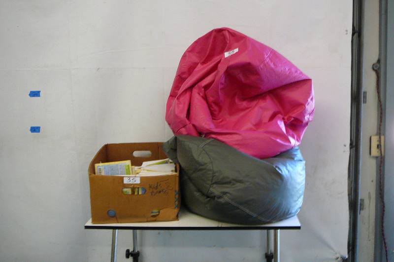 lot 35 image: Misc items