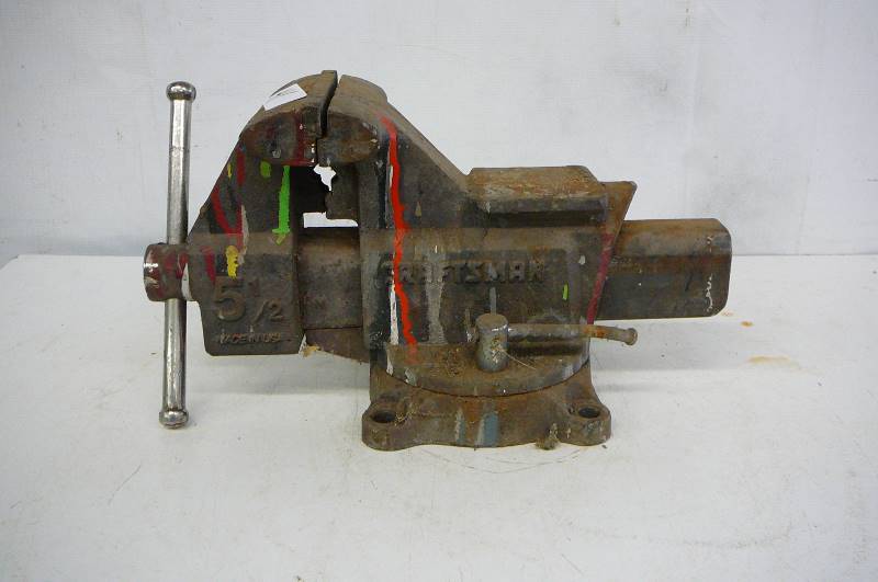lot 41 image: Craftsman Bench Vise