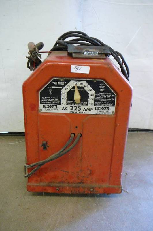 lot 51 image: Lincoln Arc Welder
