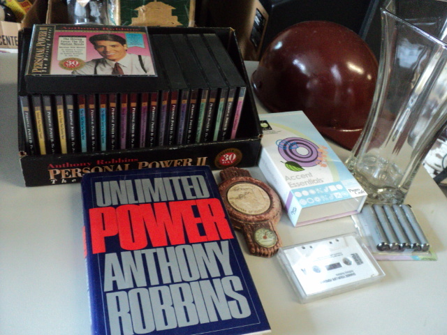 Anthony Robbins CDs and miscellaneo...