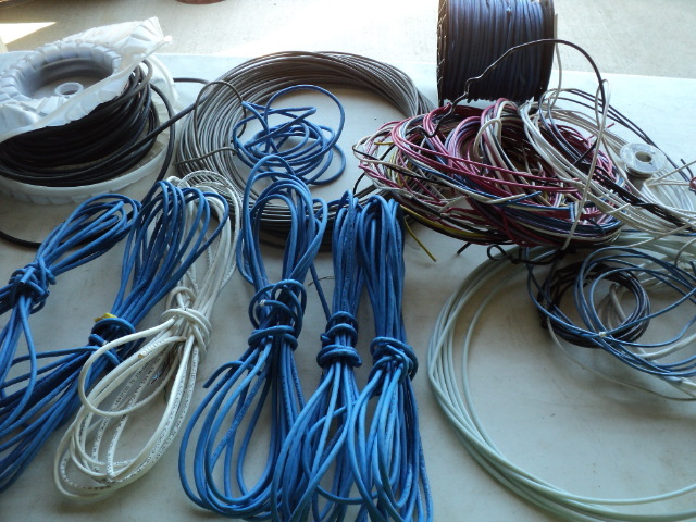 tote of wire...