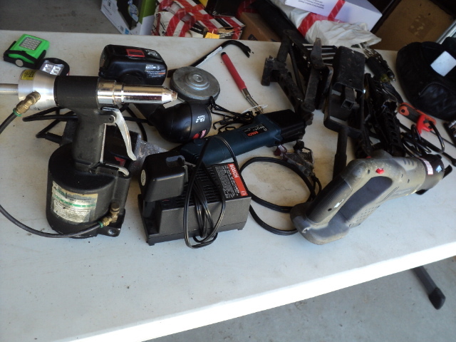 tote of tools...