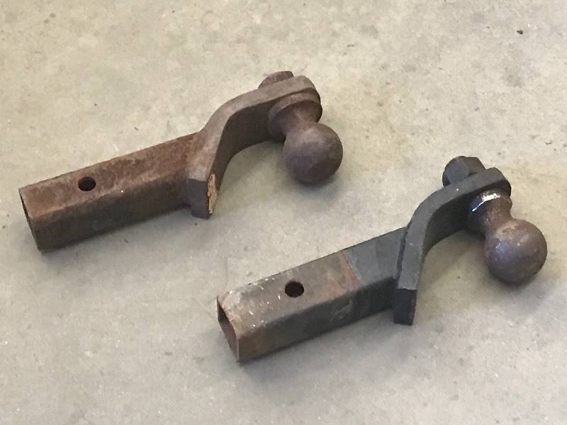 lot 16 image: Lot Of (2) Receiver Hitches With 2 ...