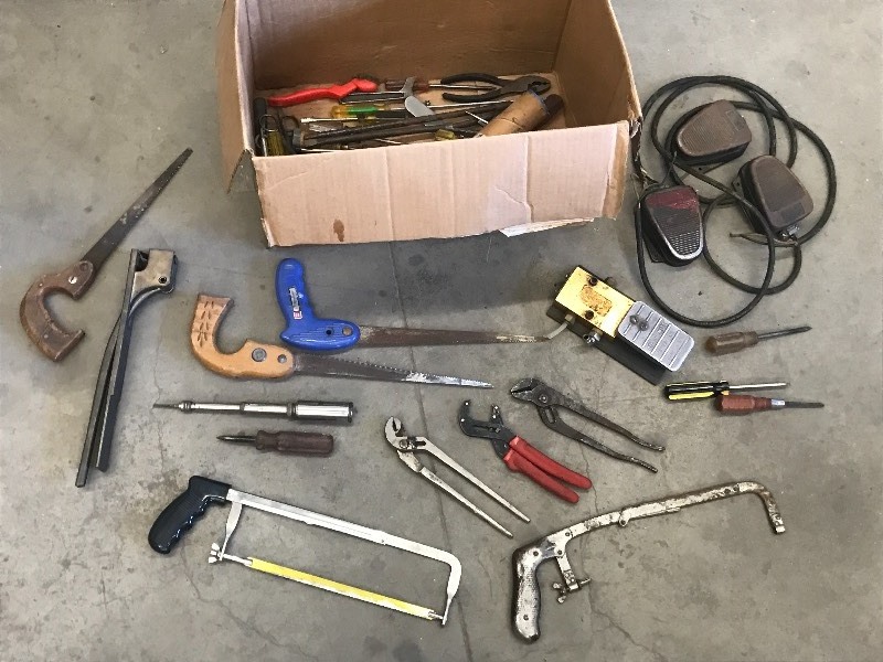 lot 34 image: Box Full Of Assorted Hand Tools & E...