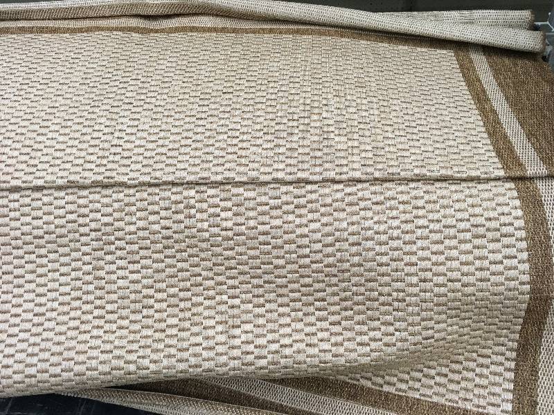 STUDIO BY BROWN JORDAN, NEW AREA RUG GRAINCHESTNUT 7 10 X10, RETAIL $164.99