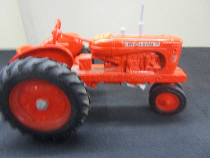 Allis-Chalmers tractor  Ertl