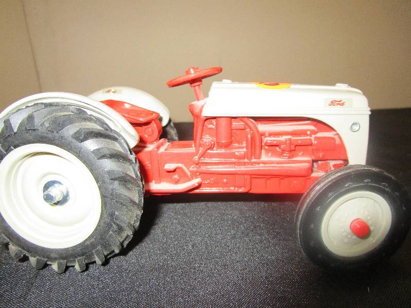 Ford Metal Tractor made by Ertl