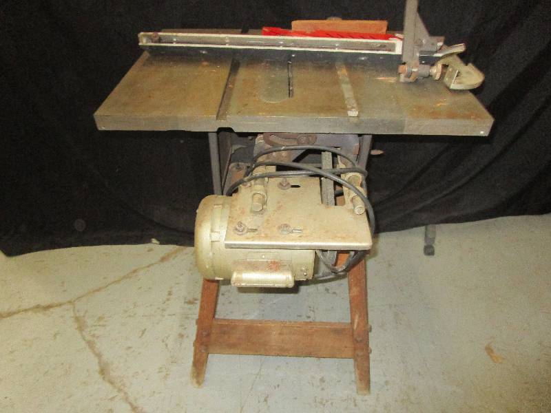 Powercraft Saw and Stand.