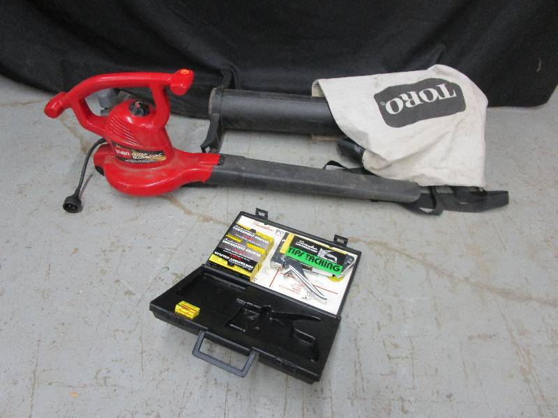 Toro Sucker and Blower and Stapler Power gun 1000 Kit