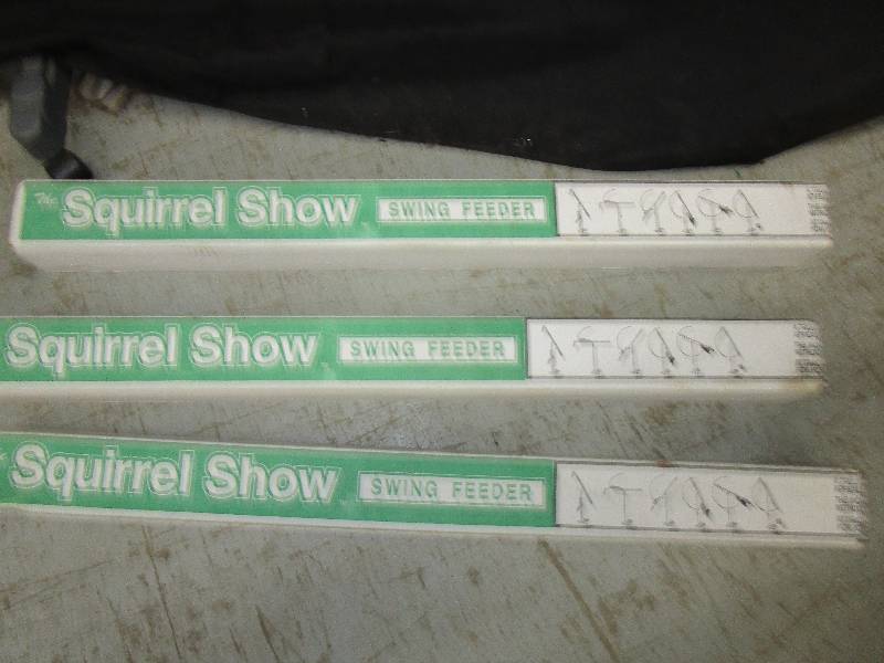 3-Squirrel Show feeder Unopened