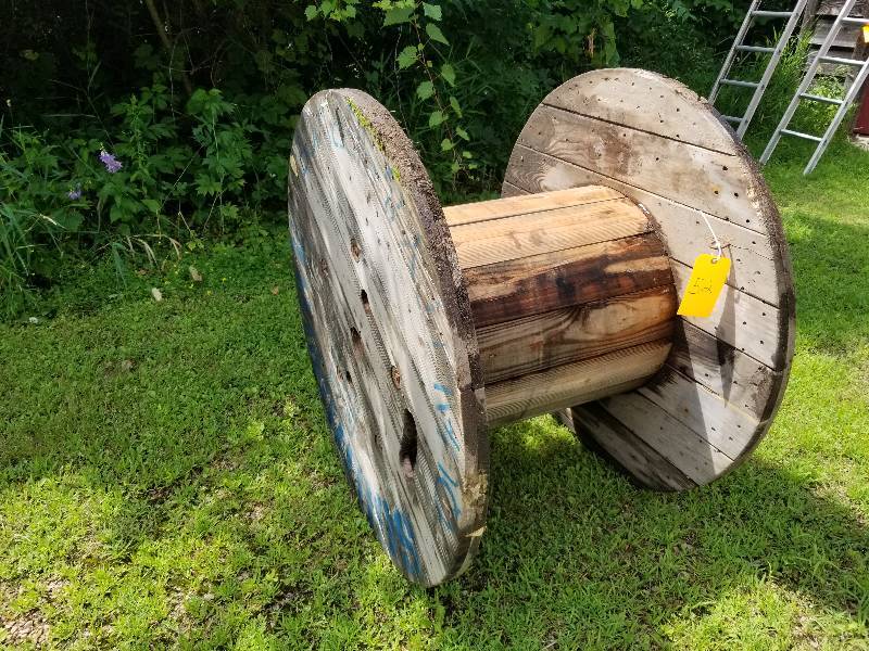 Wooden spool&nbsp