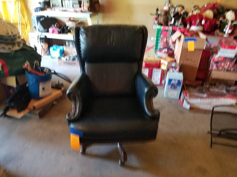 Chair&nbsp