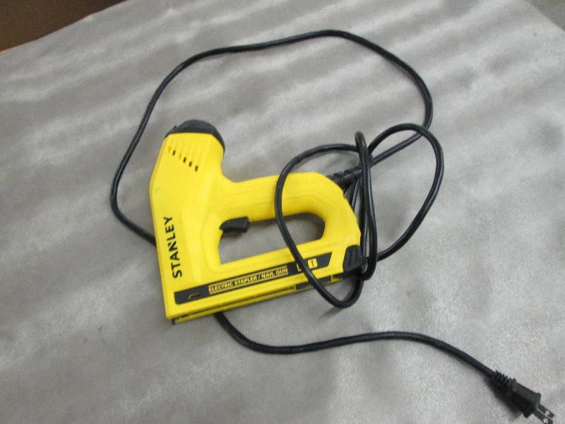 Stanley 2-in-1 Electric Stapler and...