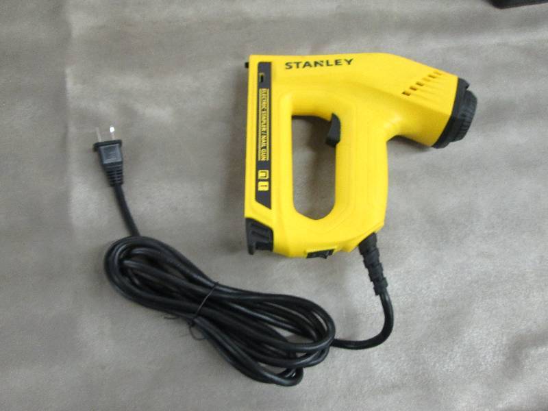 Stanley 2-in-1 Electric Stapler and...
