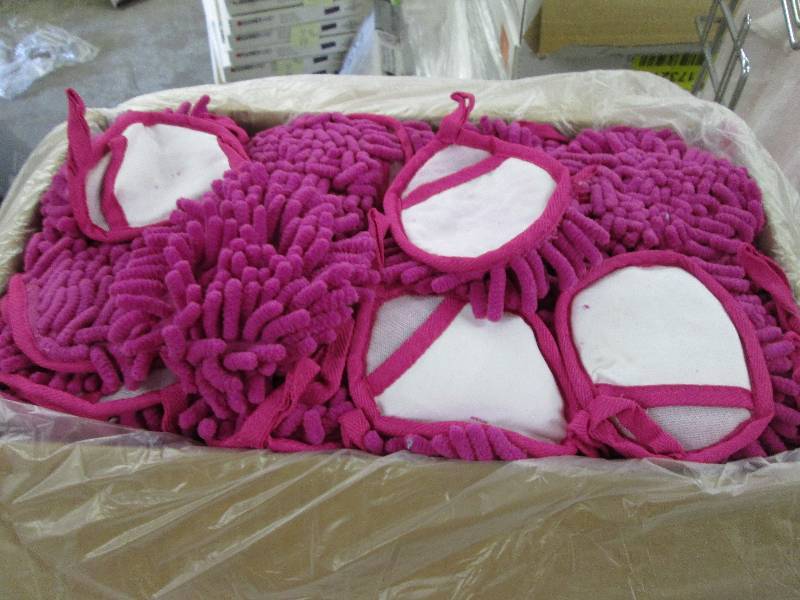 Case of 200 Pink Fizzy Fuzzy Duster...