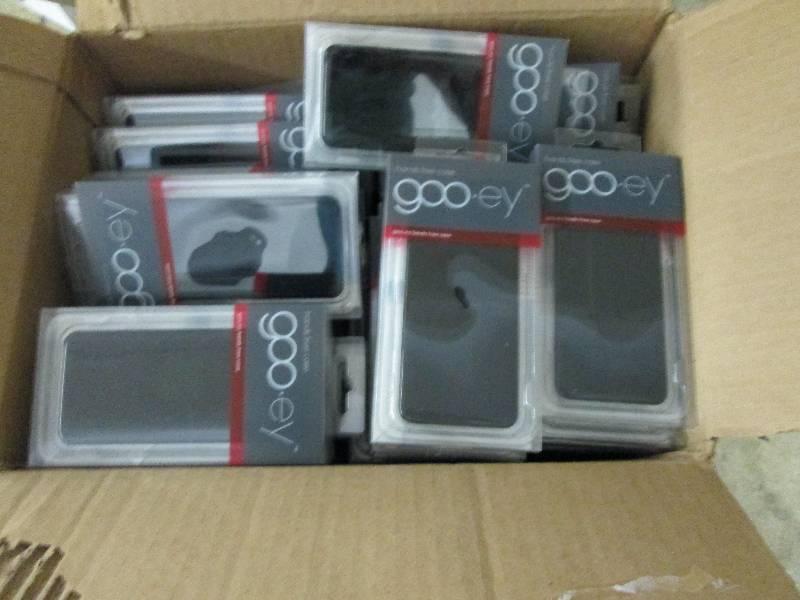 Large Lot of Gooey Hands Free iPhon...