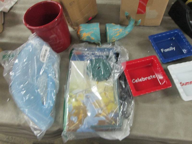 RedWhite & Blue Serving Dishes, Pr...