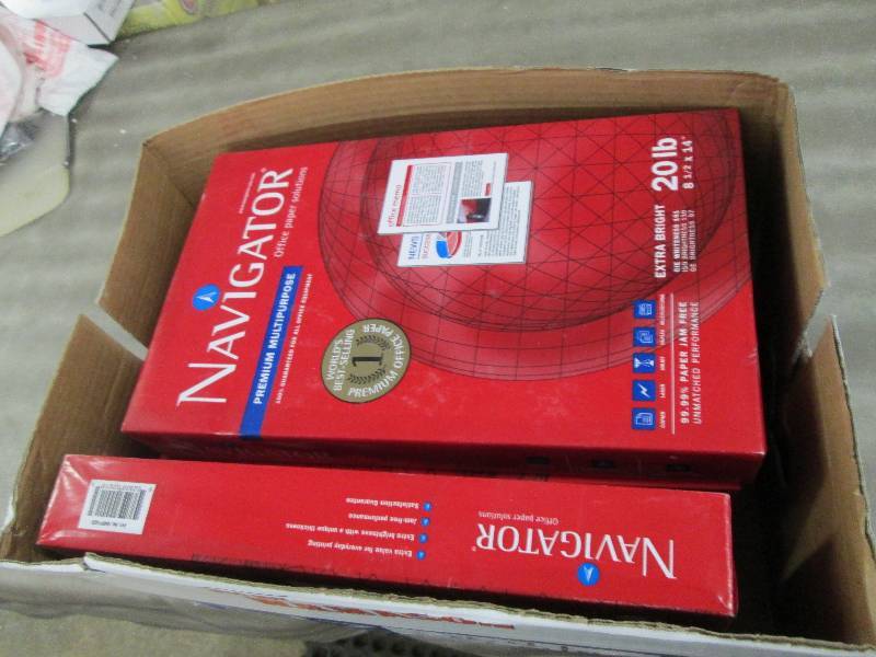 5 Reams Navigator 20 lb 8.5 x14 inc...