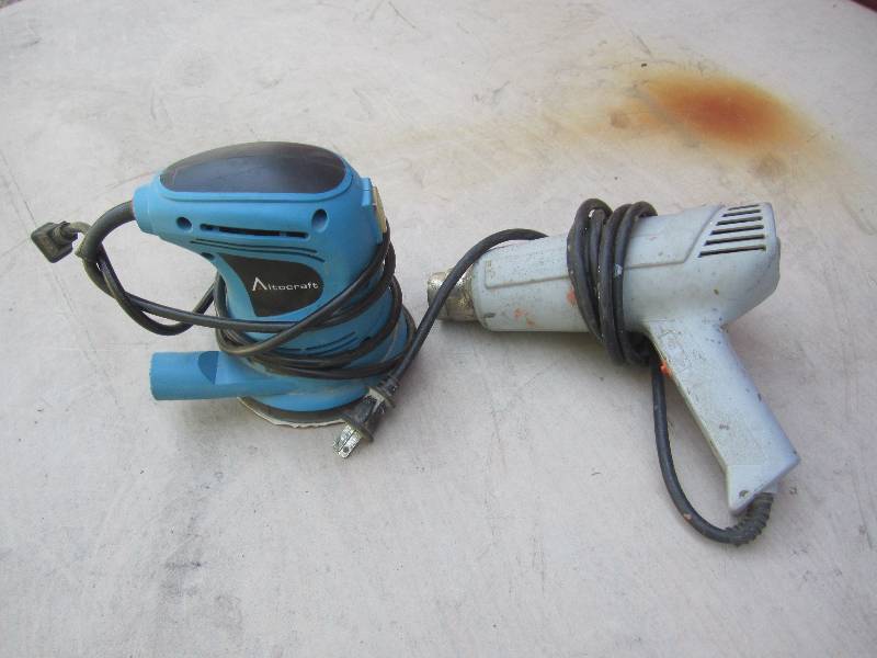 lot 17 image: DA Sander and Heat Gun Both work.  ...
