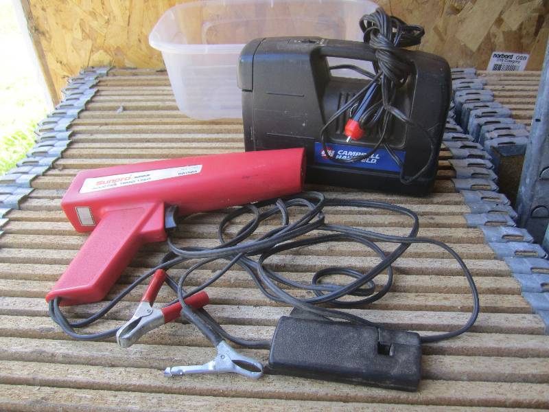 lot 30 image: Timing Light and Portable Air Compr...