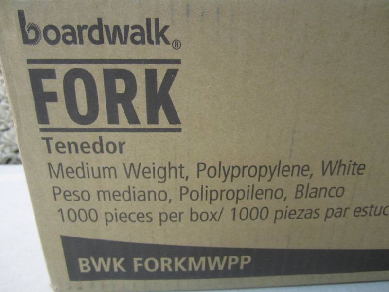 lot 64 image: Case of 1000 Medium Weight Plastic ...