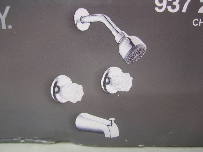 lot 81 image: Glacier Bay Aragon Tub and Shower S...