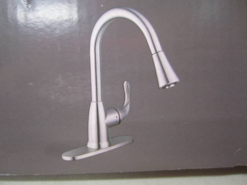 lot 88 image: Glacier Bay Market Pull-Down Kitche...