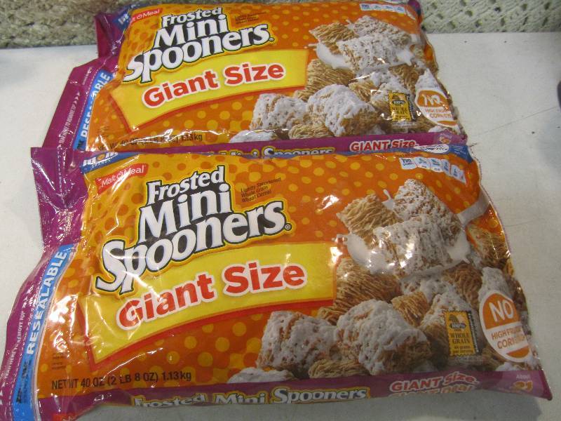 lot 125 image: 2 Giant Size Bags of Frosted Mini S...
